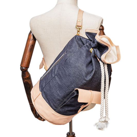 Roavan(ローバン) RASWING(ラスウィング) PORTAL(ポータル) ボンサックLサイズ。栃木レザーと倉敷デニムを使用した大型バッグ。旅行や持ち運び用途に適した容量と構造。