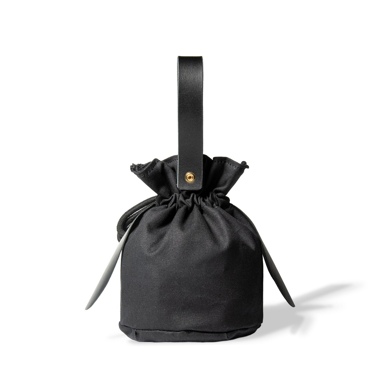 Roavan（ローバン） Gossipy Bunny（ゴシッピーバニー） Bunny Vup（バニーバップ） 巾着型ポーチ。倉敷帆布とブラックレザーの構成、丸底形状、SMロープ、本革ループハンドル、垂れ耳モチーフを特徴とする携行用小型ポーチ。