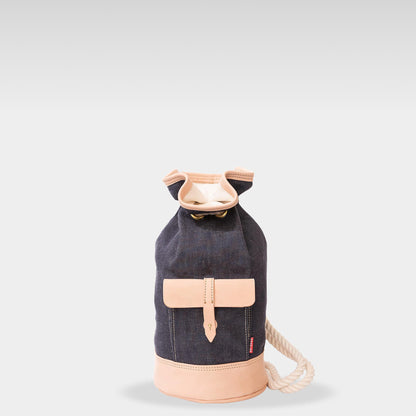 Roavan（ローバン） RASWING（ラスウィング） Duffra（ダフラ） ダッフルバッグ・ボンサック・レザーバッグ。
栃木レザーと倉敷デニムを組み合わせた国産ハンドメイドバッグ。
生成りヌメ革と反応染めデニムによる耐久性とエイジングを楽しめるデザイン。