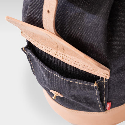 Roavan（ローバン） RASWING（ラスウィング） Duffra（ダフラ） ボンサック・レザーバッグ。
栃木レザーと倉敷デニムを組み合わせた国産ハンドメイドバッグ。
生成りヌメ革と反応染めデニムによる耐久性とエイジングを楽しめるデザイン。