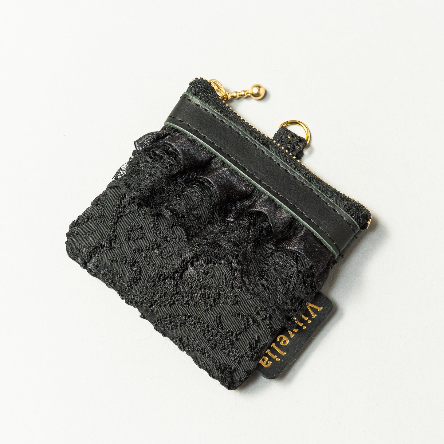 Fleur de Nuit Mini Pouch（フルール・ド・ニュイ ミニ ポーチ）｜黒ジャガード生地とレースを重ねたViiveliaのミニポーチ。小銭やリップなどの小物収納に使えるコンパクトポーチ。