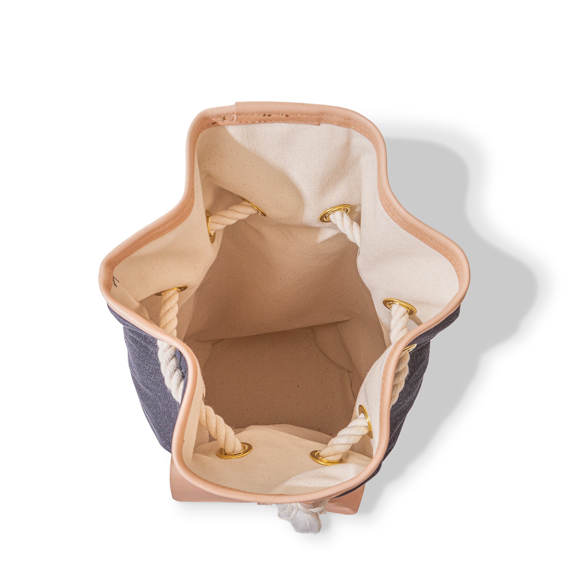 Roavan（ローバン） RASWING（ラスウィング） PORTAL（ポータル） ボンサックLサイズ。栃木レザーと倉敷デニムを使用した大型バッグ。旅行や持ち運び用途に適した容量と構造。