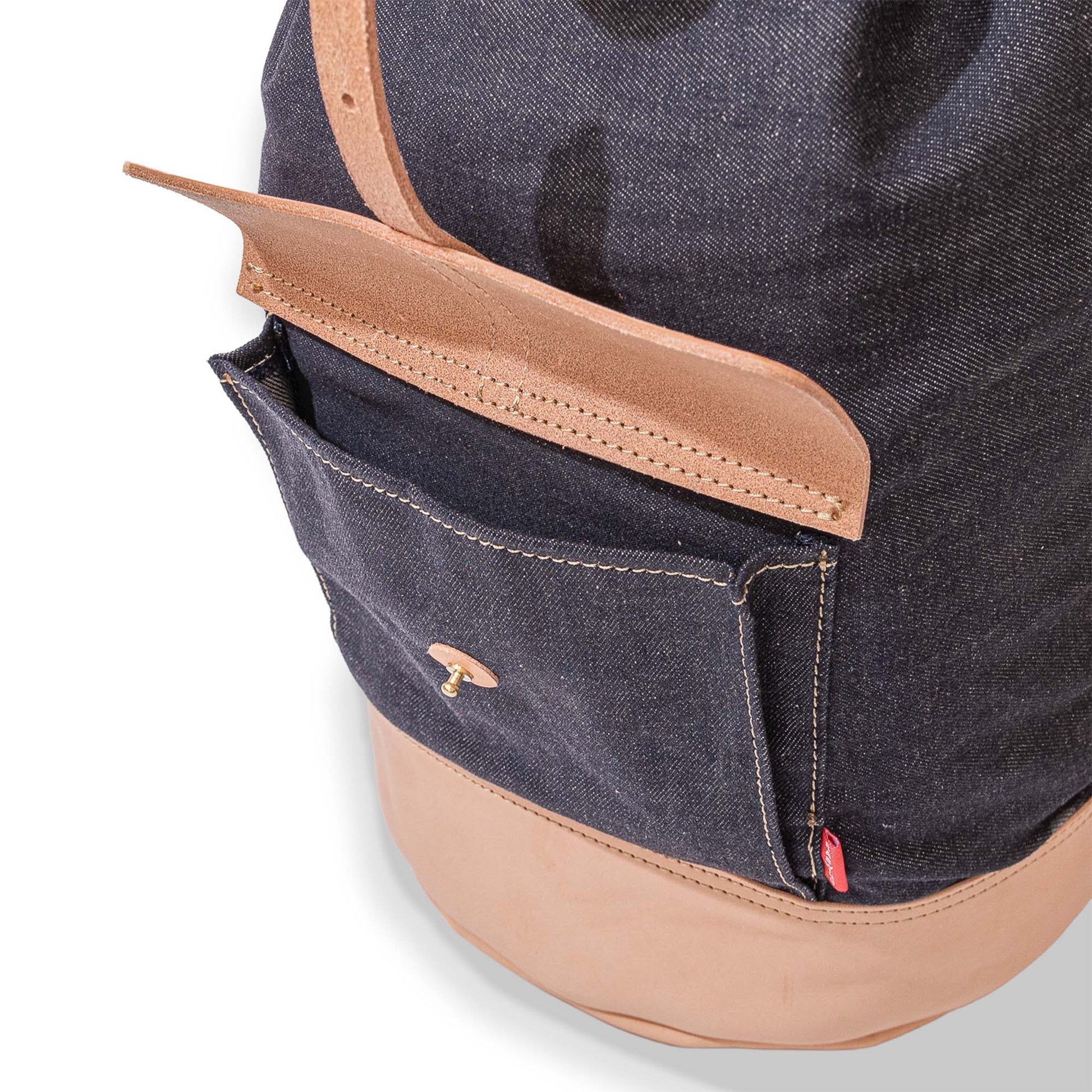 Roavan（ローバン） RASWING（ラスウィング） PORTAL（ポータル） ボンサックLサイズ。栃木レザーと倉敷デニムを使用した大型バッグ。旅行や持ち運び用途に適した容量と構造。