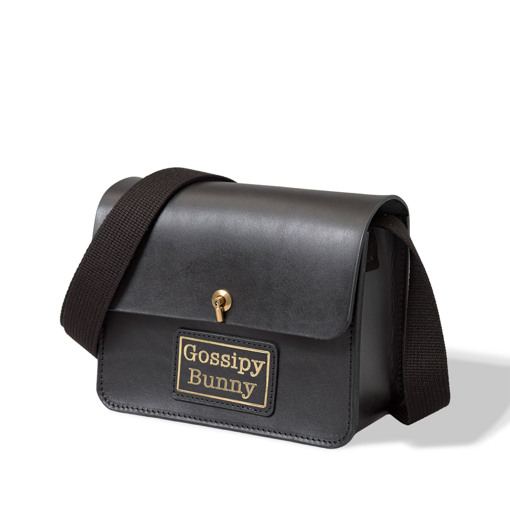 Roavan（ローバン） Gossipy Bunny（ゴシッピーバニー） Toy Box（トイボックス） ショルダーバッグ。国産ブラックレザーを使用した箱型一室構造で、真鍮製はとめ起こしによる片手開閉が可能な、散歩や日常の外出向けレザーバッグ。