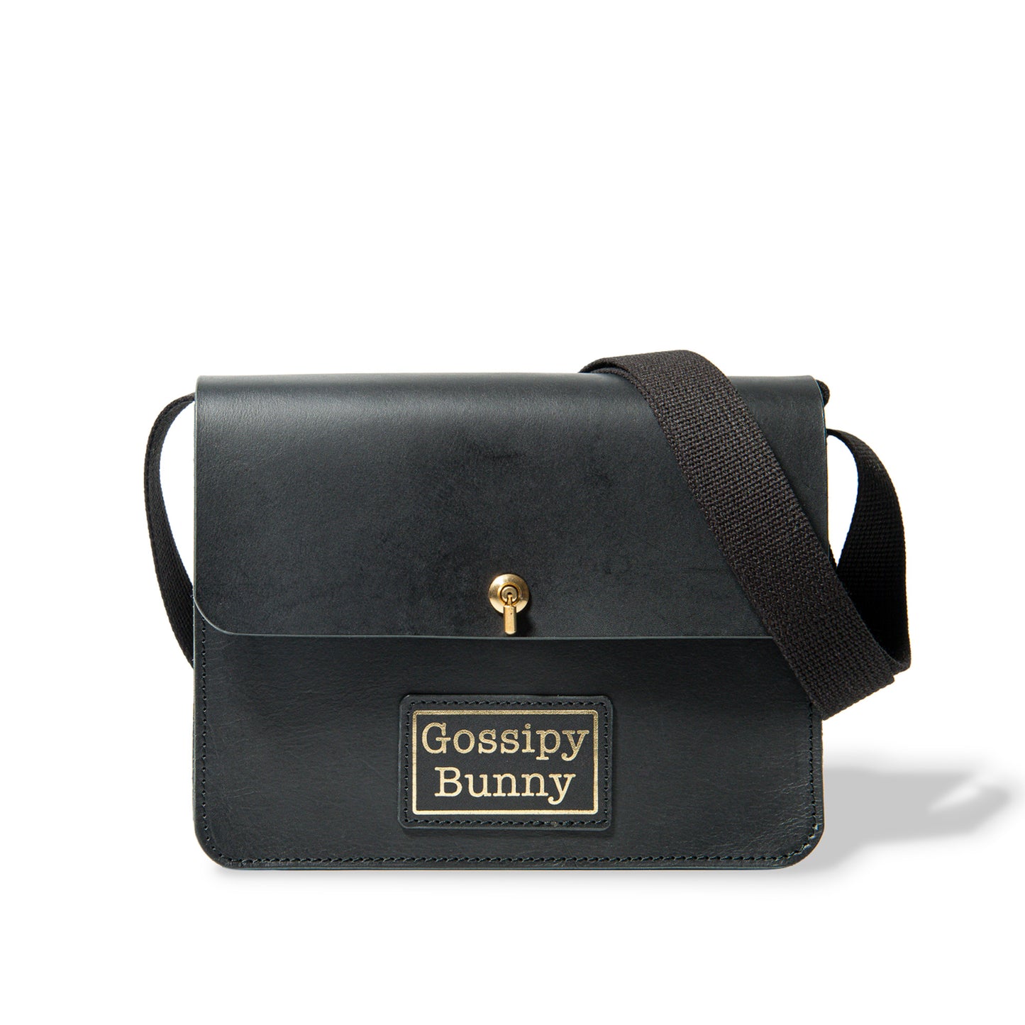 ROAVAN（ローバン）のGossipy Bunny（ゴシッピーバニー）Toy Box Plus（トイボックス プラス）ショルダーバッグ。国産ブラックレザーと真鍮金具を使用した箱型構造で、長財布やiPad mini、A5サイズのノートが収納できる軽量コンパクトなモデルです。