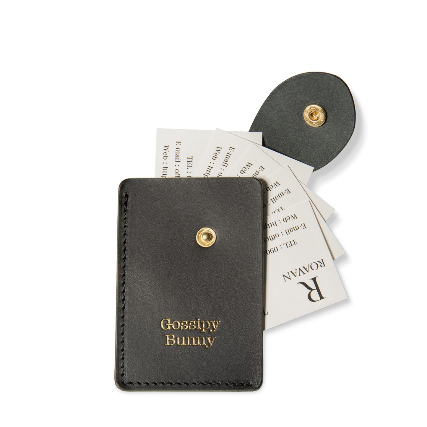 Roavan（ローバン） Gossipy Bunny（ゴシッピーバニー） Tricksy（トリクシー） カードケース。日本製ブラックレザーを使用し、名刺やICカードを収納できるウサギ耳フラップ付きのカードケース。
