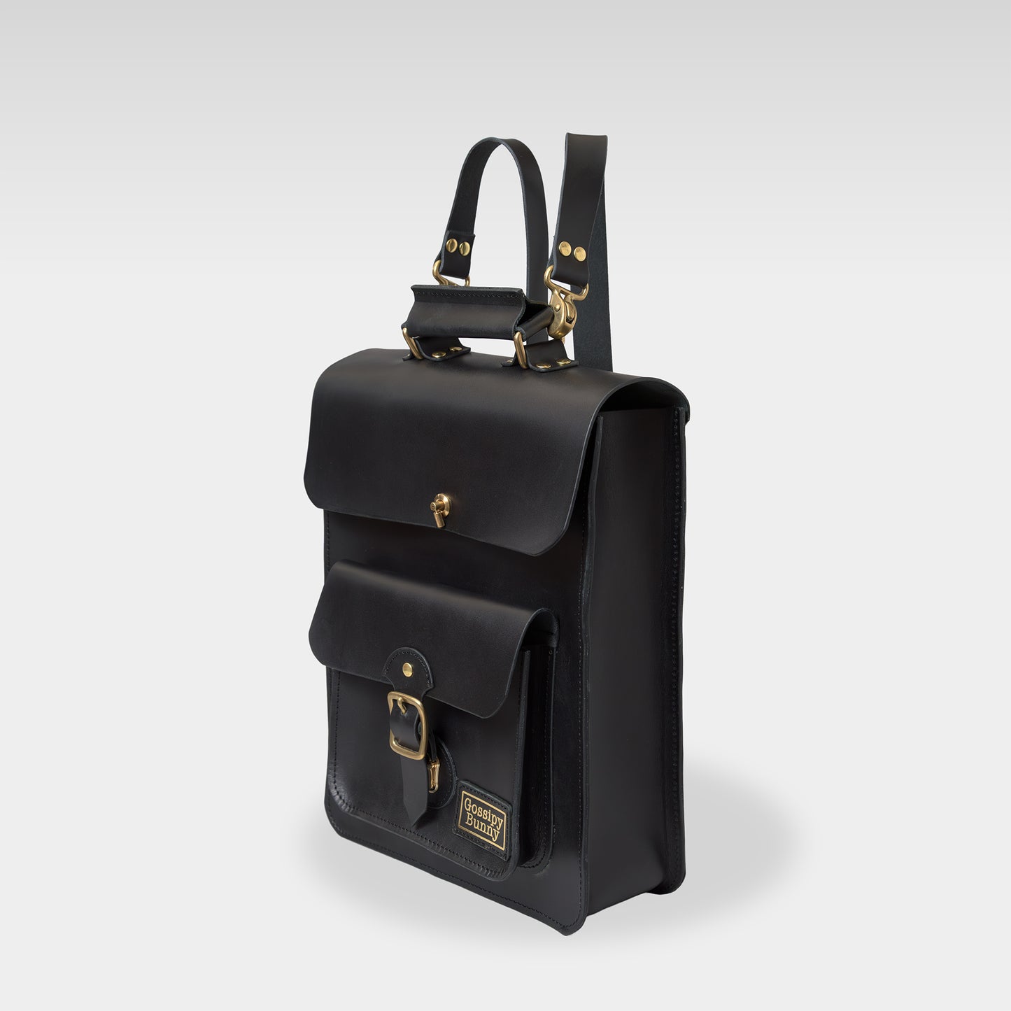 Roavan（ローバン） Gossipy Bunny（ゴシッピーバニー） Vertone（ヴェルトーン） 縦型サッチェルバッグ。縦のラインが美しい個性派デザイン。上質な牛革と真鍮パーツを使用し、使うほどに艶を増すエイジングが楽しめる日本製レザーバッグ。