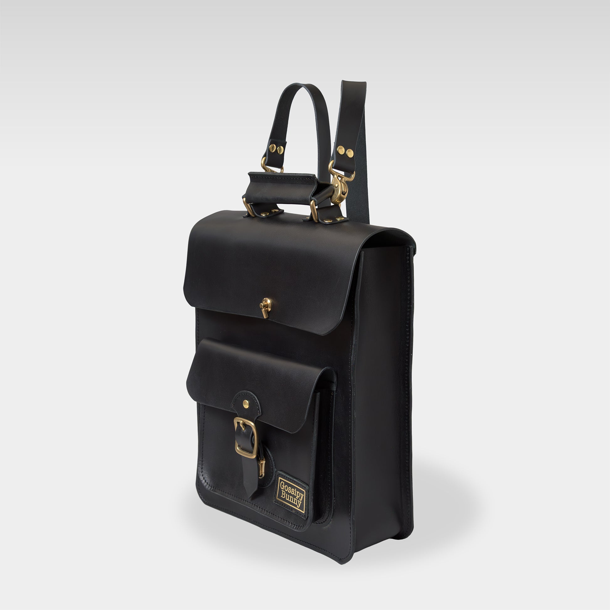 Roavan（ローバン） Gossipy Bunny（ゴシッピーバニー） Vertone（ヴェルトーン） 縦型サッチェルバッグ。縦のラインが美しい個性派デザイン。上質な牛革と真鍮パーツを使用し、使うほどに艶を増すエイジングが楽しめる日本製レザーバッグ。